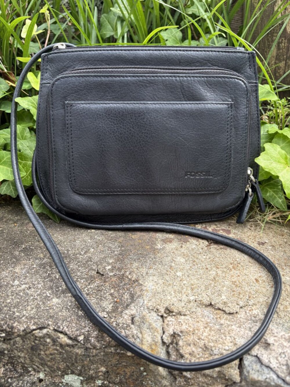 FOSSIL Black Smooth Soft Leather Crossbody Bag Handbag Purse Neutral Classic